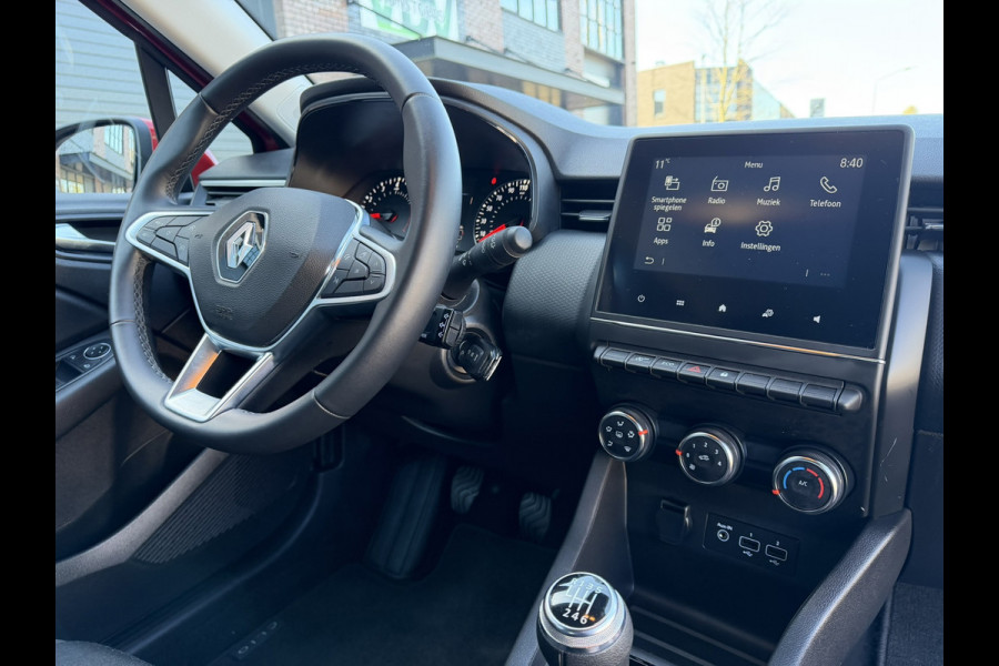 Renault Clio 1.0 TCe / Navigatie by Apple CarPlay - Android / 1e Eigenaar / ALL-Season banden / Cruise Control / PDC met optische