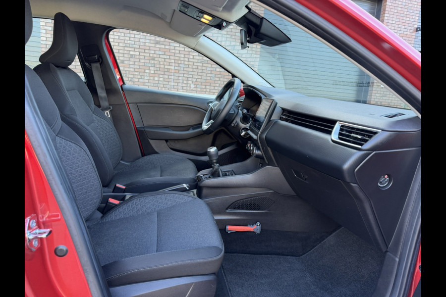 Renault Clio 1.0 TCe / Navigatie by Apple CarPlay - Android / 1e Eigenaar / ALL-Season banden / Cruise Control / PDC met optische