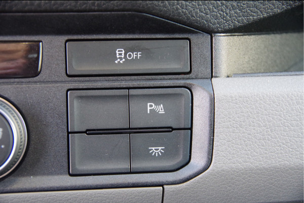 Volkswagen Crafter 35 2.0 TDI L3H2 177PK AUT. 3-ZITS, LED, CAMERA, STANDKACHEL, NAVI, CRUISE, AIRCO, MF STUURWIEL, PARKEERSENSOREN