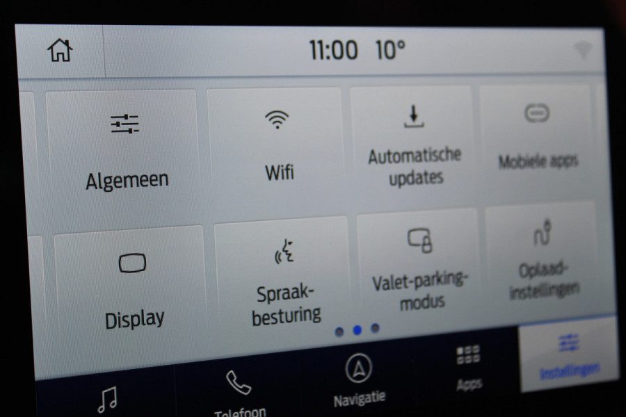 Ford Kuga 2.5-225 pk PHEV ST-Line X. Hybride rijden voor een reëel bedrag ! Slechts 31.500km ! Stoel-, stuur-, achterbank en voorraamverw., B&O soundsyst., Adaptieve Cruise Control, Climate Control dual, Camera v+a, Navigatie, Telefoonvoorb., Side- en lane assist etc.