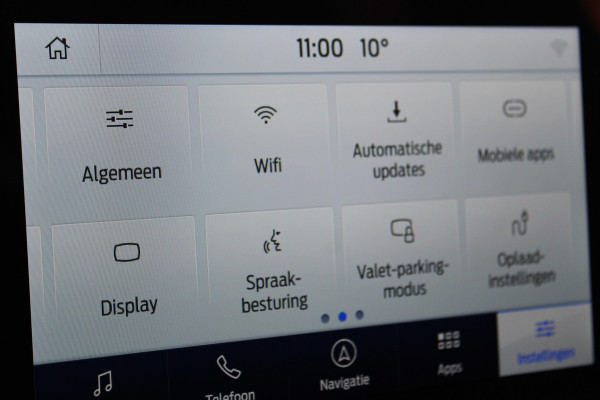 Ford Kuga 2.5-225 pk PHEV ST-Line X. Hybride rijden voor een reëel bedrag ! Slechts 31.500km ! Stoel-, stuur-, achterbank en voorraamverw., B&O soundsyst., Adaptieve Cruise Control, Climate Control dual, Camera v+a, Navigatie, Telefoonvoorb., Side- en lane assist etc.