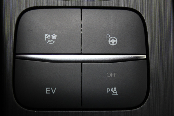 Ford Kuga 2.5-225 pk PHEV ST-Line X. Hybride rijden voor een reëel bedrag ! Slechts 31.500km ! Stoel-, stuur-, achterbank en voorraamverw., B&O soundsyst., Adaptieve Cruise Control, Climate Control dual, Camera v+a, Navigatie, Telefoonvoorb., Side- en lane assist etc.