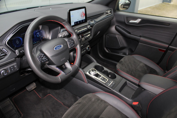 Ford Kuga 2.5-225 pk PHEV ST-Line X. Hybride rijden voor een reëel bedrag ! Slechts 31.500km ! Stoel-, stuur-, achterbank en voorraamverw., B&O soundsyst., Adaptieve Cruise Control, Climate Control dual, Camera v+a, Navigatie, Telefoonvoorb., Side- en lane assist etc.