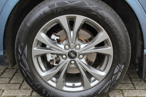 Ford Kuga 2.5-225 pk PHEV ST-Line X. Hybride rijden voor een reëel bedrag ! Slechts 31.500km ! Stoel-, stuur-, achterbank en voorraamverw., B&O soundsyst., Adaptieve Cruise Control, Climate Control dual, Camera v+a, Navigatie, Telefoonvoorb., Side- en lane assist etc.