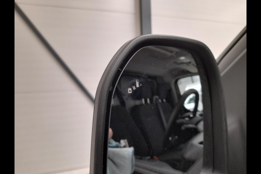 Ford Transit Custom 300 2.0 TDCI L2H1 Trend Nieuw Model Navi Cruise Camera Parkeersensoren Trekhaak