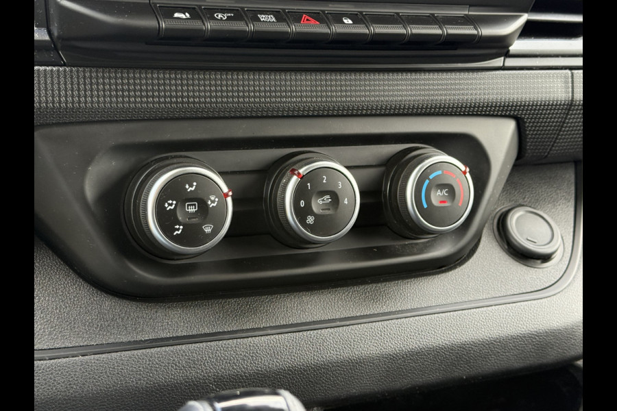 Renault Trafic 2.0 DCi 150 PK AUTOMAAT / L2H1 / TREKHAAK / **18.350 km** / AIRCO / CRUISE / CAMERA / 3-ZITS / LED / BLINDSPOT