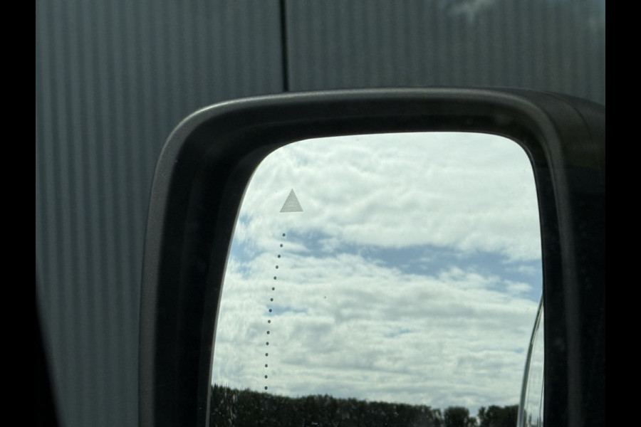 Renault Trafic 2.0 DCi 150 PK AUTOMAAT / L2H1 / TREKHAAK / **18.350 km** / AIRCO / CRUISE / CAMERA / 3-ZITS / LED / BLINDSPOT