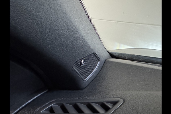 Volkswagen T-Roc Cabrio 1.5 TSI 150PK DSG R-LINE SPORT TREKHAAK/CAMERA/VIRTUAL