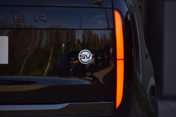 Land Rover Range Rover P550e SV | Two-Tone interieur | Obsidian Black