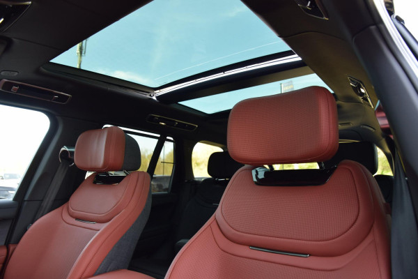 Land Rover Range Rover P550e SV | Two-Tone interieur | Obsidian Black