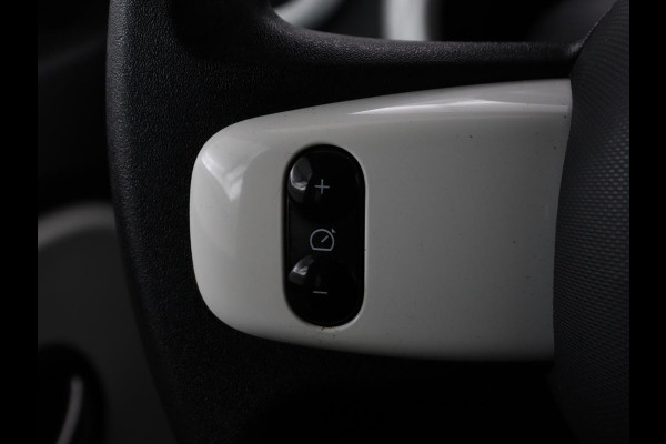 Renault Twingo Z.E. R80 Collection | Navigatie | Climate control | Carplay | Bluetooth | Speedlimiter | DAB | LED | Origineel NL