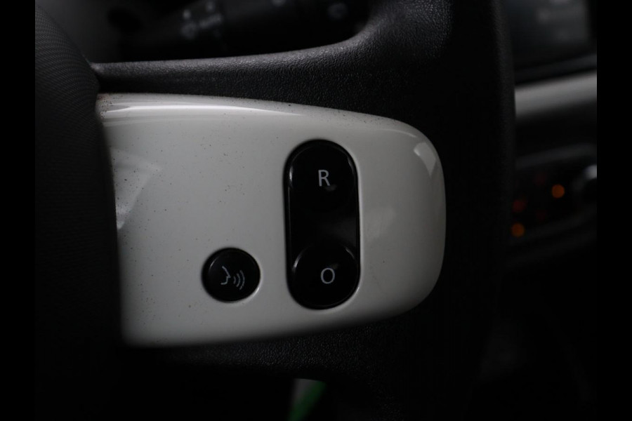 Renault Twingo Z.E. R80 Collection | Navigatie | Climate control | Carplay | Bluetooth | Speedlimiter | DAB | LED | Origineel NL