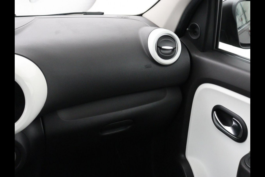 Renault Twingo Z.E. R80 Collection | Navigatie | Climate control | Carplay | Bluetooth | Speedlimiter | DAB | LED | Origineel NL