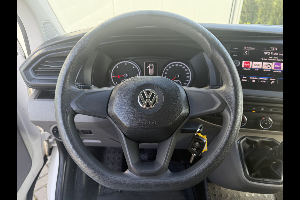 Volkswagen Transporter 2.0 TDI 150 PK / L2H1 / 1e EIG. / ALUCA INRICHTING / TREKHAAK / IMPERIAAL / CRUISE / AIRCO / NAVI