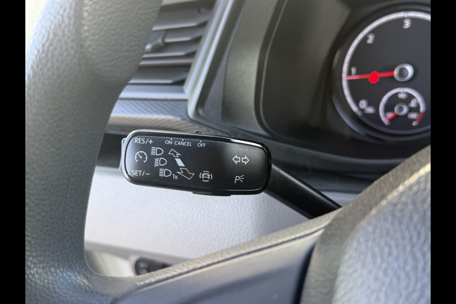 Volkswagen Transporter 2.0 TDI 150 PK / L2H1 / 1e EIG. / ALUCA INRICHTING / TREKHAAK / IMPERIAAL / CRUISE / AIRCO / NAVI