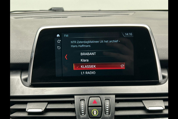 BMW 2 Serie Active Tourer 216d | M/Sport | Alcantara | Origineel NL | Camera | Cruise/Control | Stoel Verwarming |