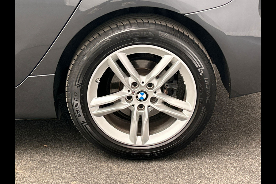BMW 2 Serie Active Tourer 216d | M/Sport | Alcantara | Origineel NL | Camera | Cruise/Control | Stoel Verwarming |