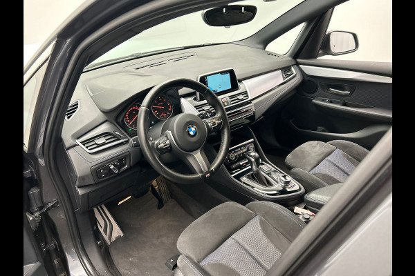 BMW 2 Serie Active Tourer 216d | M/Sport | Alcantara | Origineel NL | Camera | Cruise/Control | Stoel Verwarming |