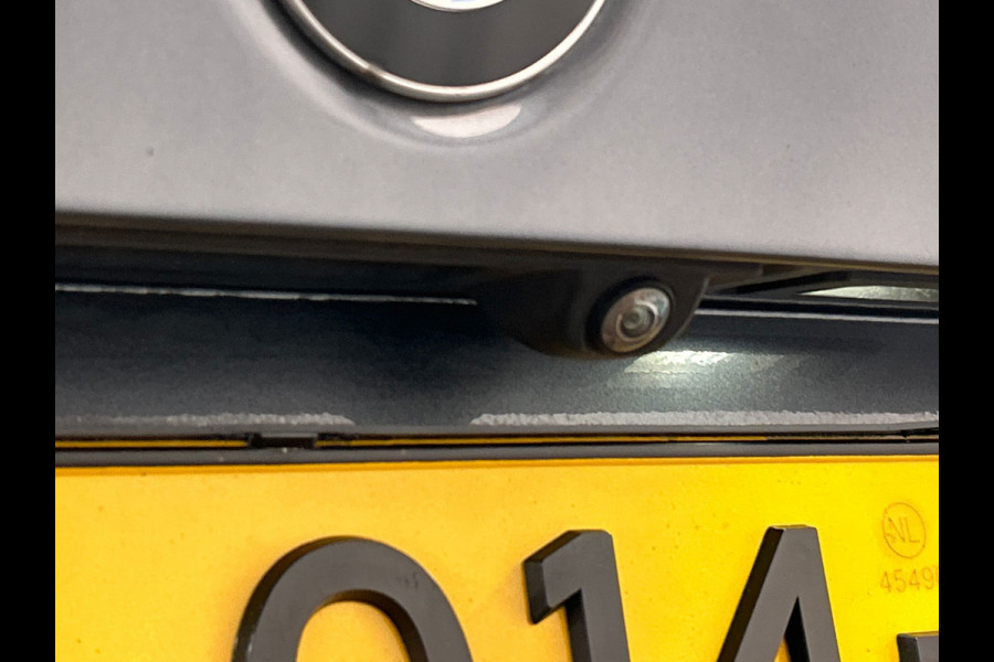 BMW 2 Serie Active Tourer 216d | M/Sport | Alcantara | Origineel NL | Camera | Cruise/Control | Stoel Verwarming |