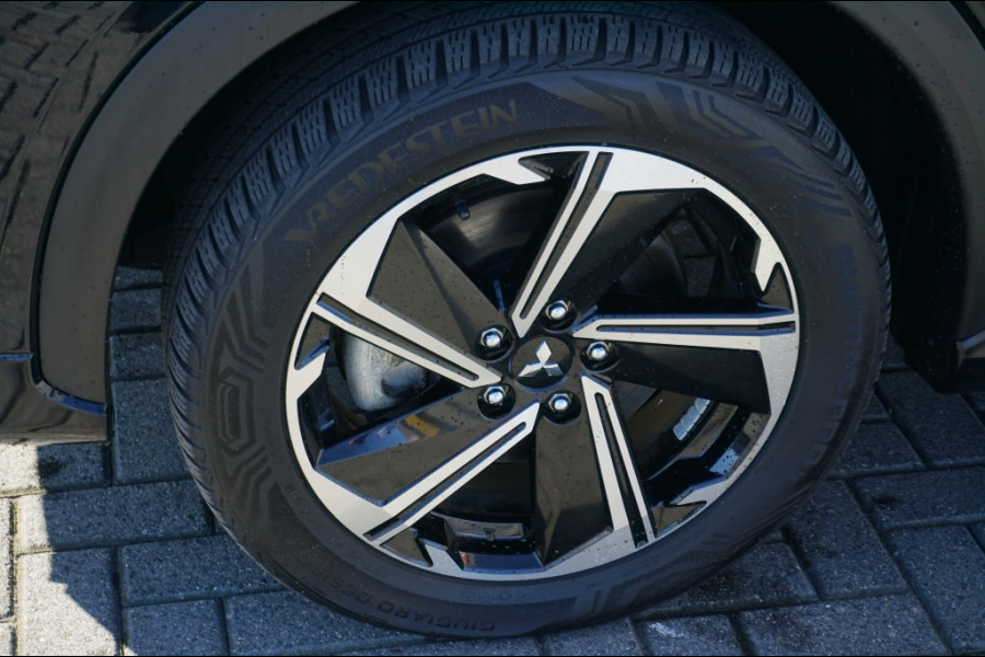 Mitsubishi Eclipse Cross 2.4 PHEV Executive ADAPT. CRUISE | NAVI | ALL-SEASONS