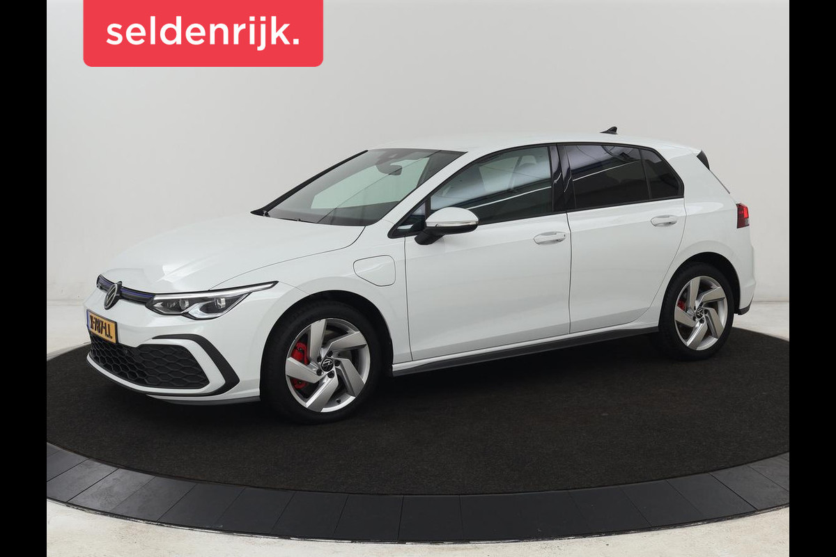 Volkswagen Golf 1.4 eHybrid GTE | Stoelverwarming | Adaptive cruise | Carplay | Navigatie | Parkeerhulp | Full LED | Sfeerverlichting | Climate control | PHEV | Plug In
