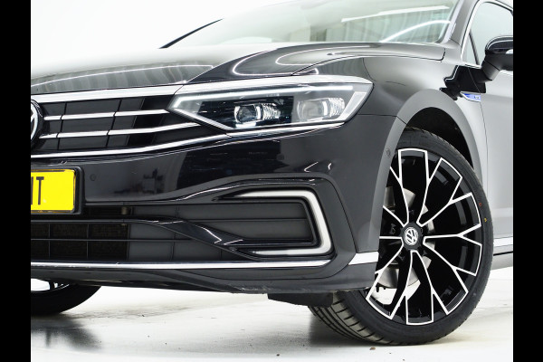 Volkswagen Passat Variant 1.4 TSI PHEV GTE | Panoramadak | Massage | Camera | Virtual | Keyless | Adaptive Cruise | Carplay
