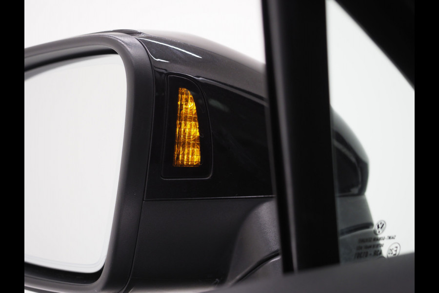 Volkswagen Passat Variant 1.4 TSI PHEV GTE | Panoramadak | Massage | Camera | Virtual | Keyless | Adaptive Cruise | Carplay