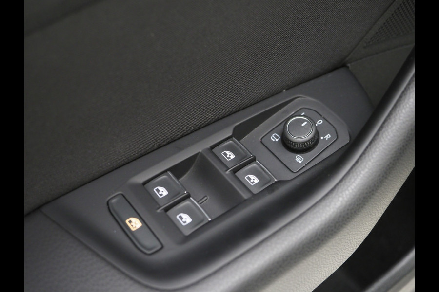 Volkswagen Passat Variant 1.4 TSI PHEV GTE | Panoramadak | Massage | Camera | Virtual | Keyless | Adaptive Cruise | Carplay