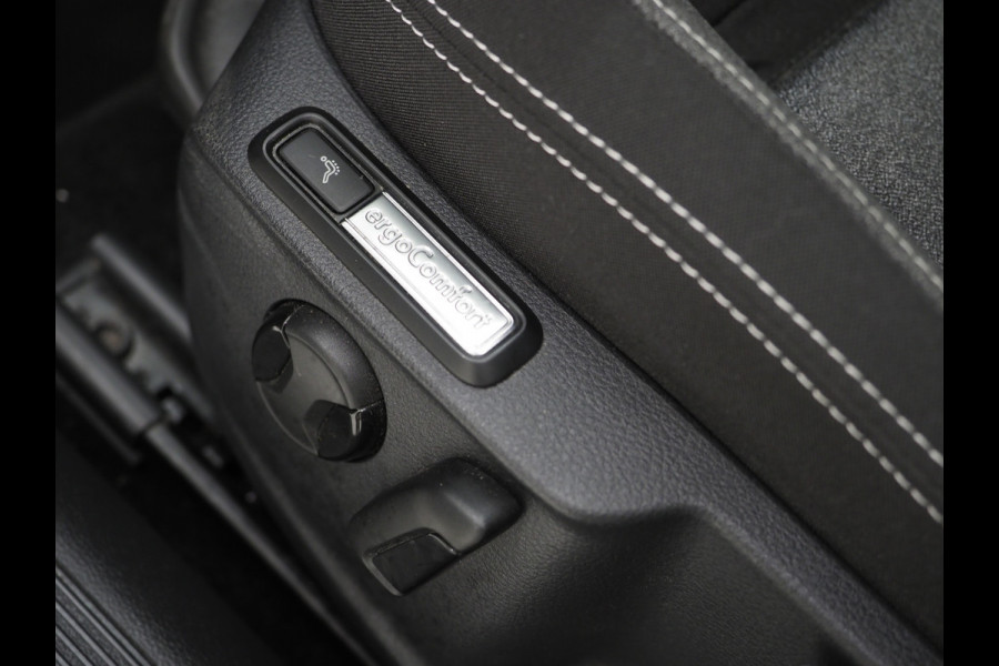 Volkswagen Passat Variant 1.4 TSI PHEV GTE | Panoramadak | Massage | Camera | Virtual | Keyless | Adaptive Cruise | Carplay