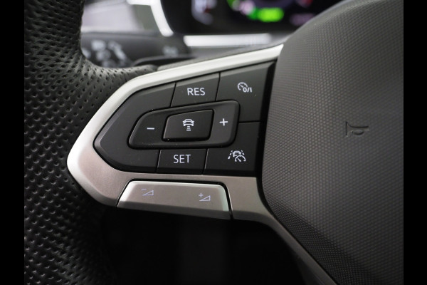 Volkswagen Passat Variant 1.4 TSI PHEV GTE | Panoramadak | Massage | Camera | Virtual | Keyless | Adaptive Cruise | Carplay