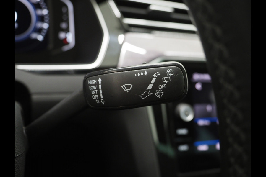 Volkswagen Passat Variant 1.4 TSI PHEV GTE | Panoramadak | Massage | Camera | Virtual | Keyless | Adaptive Cruise | Carplay