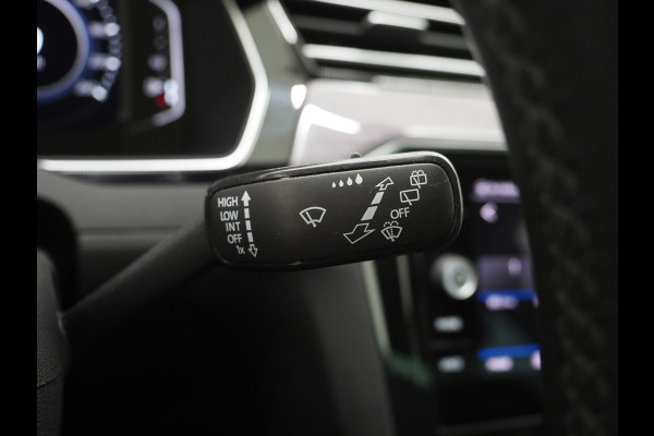 Volkswagen Passat Variant 1.4 TSI PHEV GTE | Panoramadak | Massage | Camera | Virtual | Keyless | Adaptive Cruise | Carplay