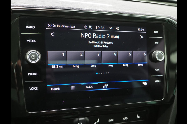 Volkswagen Passat Variant 1.4 TSI PHEV GTE | Panoramadak | Massage | Camera | Virtual | Keyless | Adaptive Cruise | Carplay