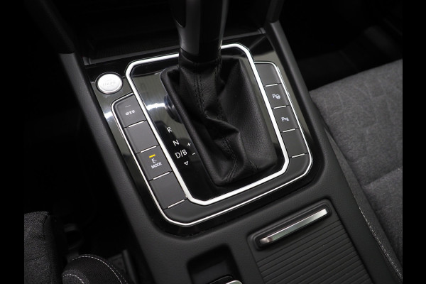 Volkswagen Passat Variant 1.4 TSI PHEV GTE | Panoramadak | Massage | Camera | Virtual | Keyless | Adaptive Cruise | Carplay