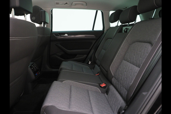 Volkswagen Passat Variant 1.4 TSI PHEV GTE | Panoramadak | Massage | Camera | Virtual | Keyless | Adaptive Cruise | Carplay