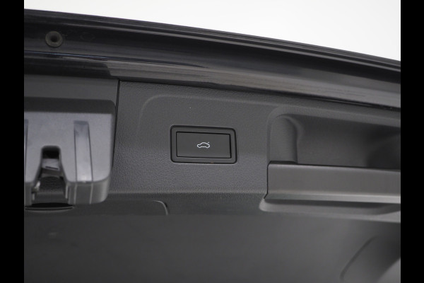 Volkswagen Passat Variant 1.4 TSI PHEV GTE | Panoramadak | Massage | Camera | Virtual | Keyless | Adaptive Cruise | Carplay