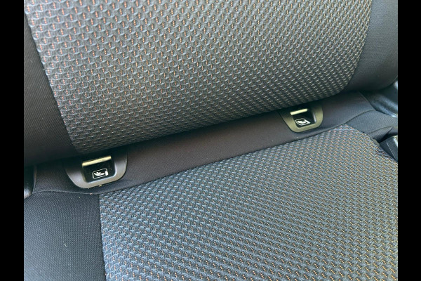 Suzuki Ignis 1.2 Select | CARPLAY | A.CAMERA | NAVI | STOELVERWARM | AUX/USB | SPOILER | APK T/M 1-4-2027 | GROTE BEURT + BOUGIES