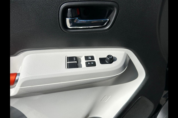 Suzuki Ignis 1.2 Select | CARPLAY | A.CAMERA | NAVI | STOELVERWARM | AUX/USB | SPOILER | APK T/M 1-4-2027 | GROTE BEURT + BOUGIES
