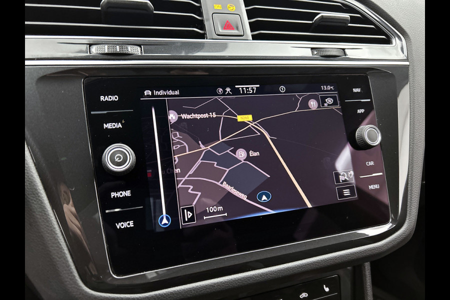 Volkswagen Tiguan 1.4 TSI eHybrid R-Line Business(GoedOnderH, Carplay, Stoel+StuurV, Camera, Trekhaak, Lane Assit, Auto Park, Etc)