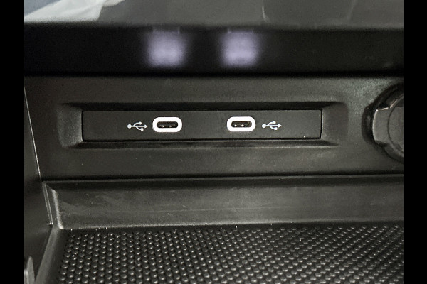 Volkswagen Tiguan 1.4 TSI eHybrid R-Line Business(GoedOnderH, Carplay, Stoel+StuurV, Camera, Trekhaak, Lane Assit, Auto Park, Etc)