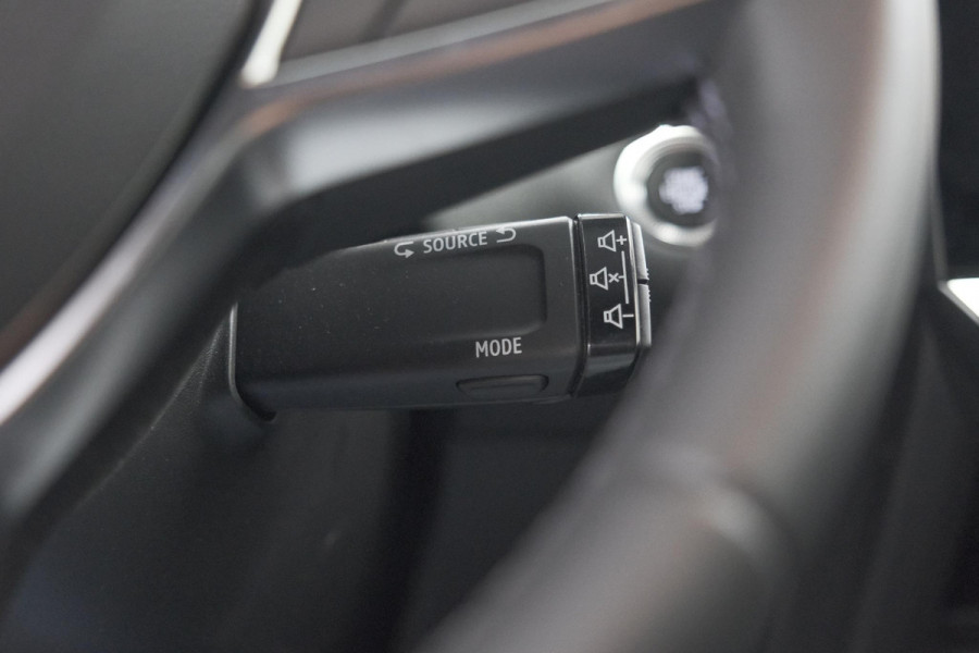 Renault Captur TCe 90 Techno | Camera | Navigatie | Apple Carplay | Pack Full Screen | 18 Inch Lichtmetalen Velgen