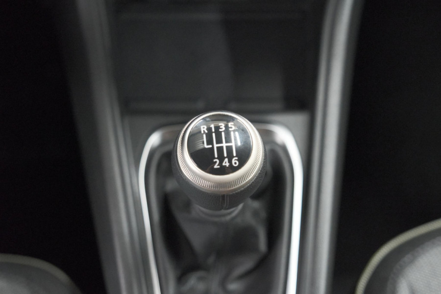 Renault Captur TCe 90 Techno | Camera | Navigatie | Apple Carplay | Pack Full Screen | 18 Inch Lichtmetalen Velgen