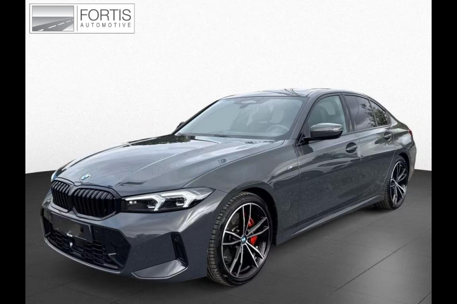 BMW 3 Serie 330iA M-SPORT Pro ** LED, LC Prof, SCHUIF/KANTEL, ACC, 19-inch LMV, HuD, TREKH ** € 23.650,= onder NP - 1e EIG - UNFALLFREI ** ** INFORMEER OOK NAAR ONZE AANTREKKELIJKE FINANCIAL-LEASE TARIEVEN **