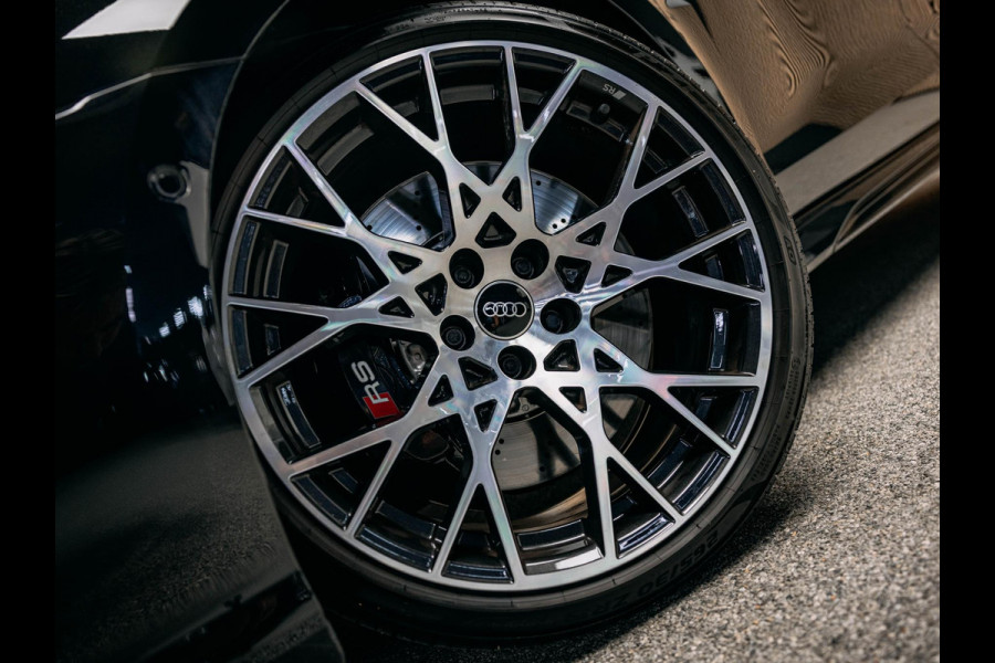 Audi RS3 Sportback 2.5 TFSI quattro | HULK edition | Carbon | Kuipstoelen | Sonos | Stoelverwarming |