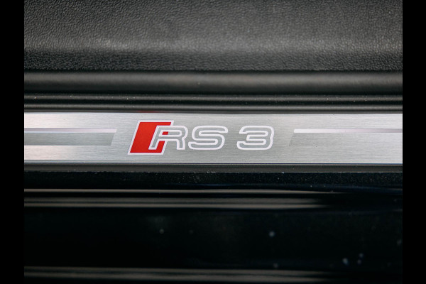 Audi RS3 Sportback 2.5 TFSI quattro | HULK edition | Carbon | Kuipstoelen | Sonos | Stoelverwarming |