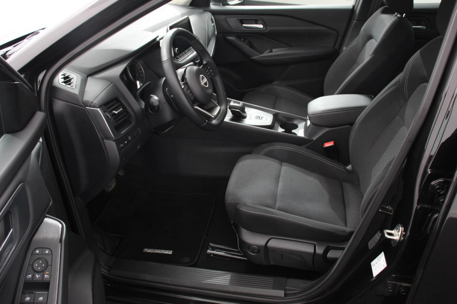 Nissan QASHQAI 1.3 MHEV 158pk Xtronic Acenta Navigatie Apple Carplay/Andoid Auto Parkeersensor achter Camera Adaptieve Cruise Control Blind Spot Assist Stuur- en stoelverwarming Ledverlichting Climate controlc