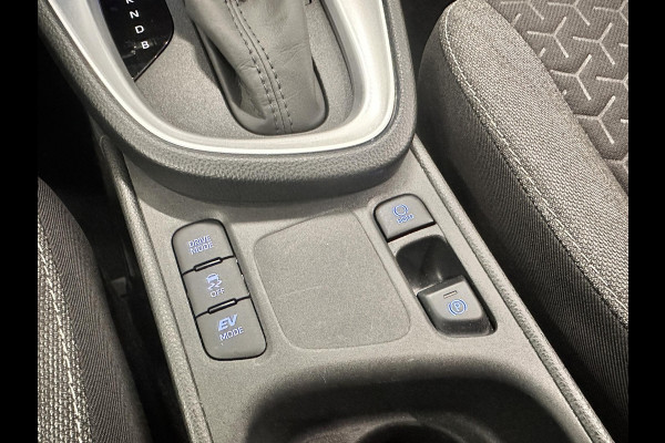 Toyota Yaris Cross 1.5 Hybrid Dynamic Navigatie Apple Carplay/Android Auto Camera Parkeersensoren achter Adaptive Cruise Control Full LED Lichtmetalen velgen Climate Control