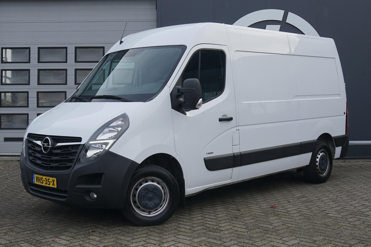 Opel Movano 2.3 TURBO 150 PK L2H2 + 2500 KG TREKHAAK / CAMERA / CARPLAY / NAVIGATIE
