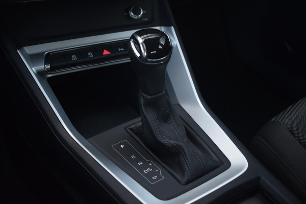 Audi Q3 35 TFSI | Apple Carplay | Elektr. achterklep | Dodehoek det. |