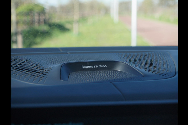 BMW X5 xDrive45e High Executive | M-Pakket | Carbon Pakket | Bowers & Wilkins | Saphirschwarz metallic | NL-Auto |